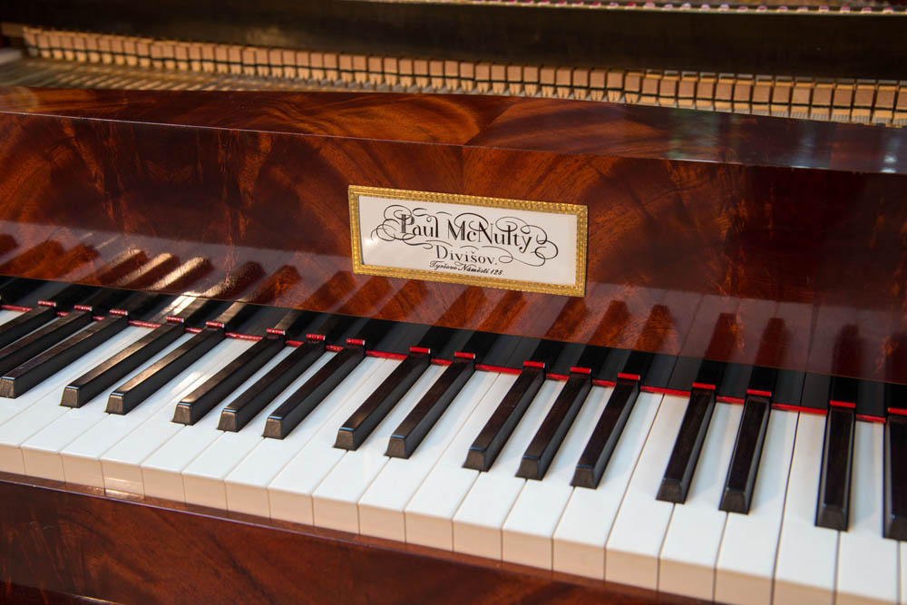 Decor piano Paul McNulty